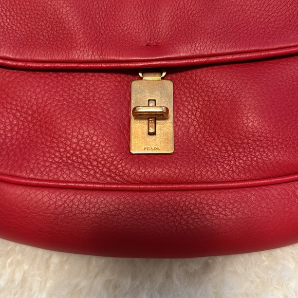 NWT Prada red leather chain bag - Awesome! - Picture 3 of 12